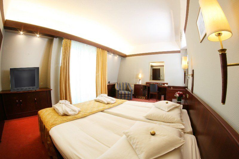 Parkhotel Vienna Bielsko-Biała Habitación foto